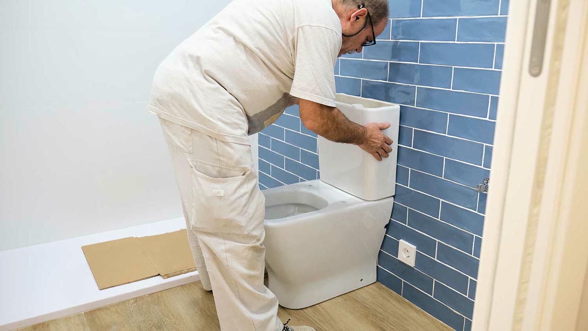 Banyo gideri geri tepme